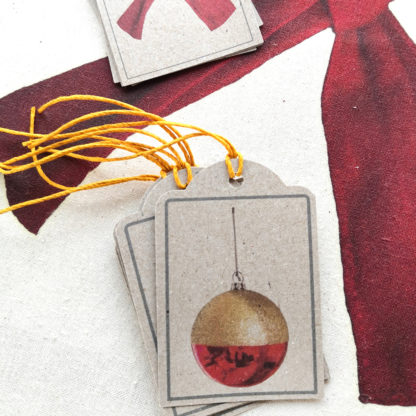 Set of gift tags featuring a Christmas bauble